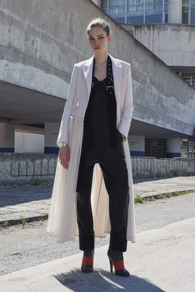 Look 27
